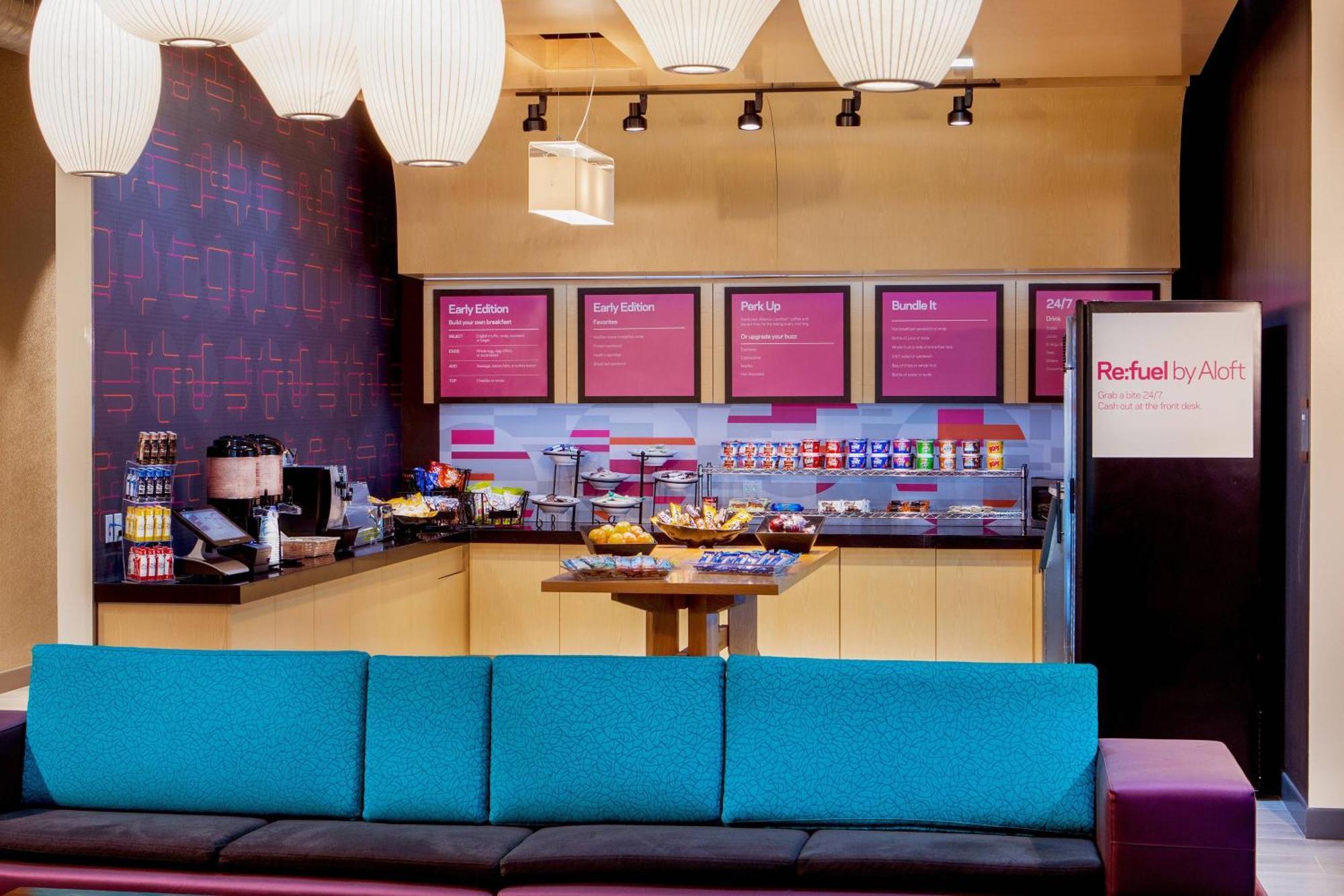 Aloft New York Laguardia Airport Hotel Exterior photo
